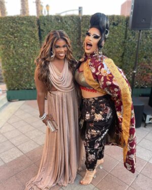 Salina EsTitties Instagram - Thank you for having me @lalgbtcenter 
What a beautiful evening full of beautiful people 🥹
#lalgbtcenter #gala #community 

🪡 🧵 @estitties 
💇🏻‍♀️ @damorewigs