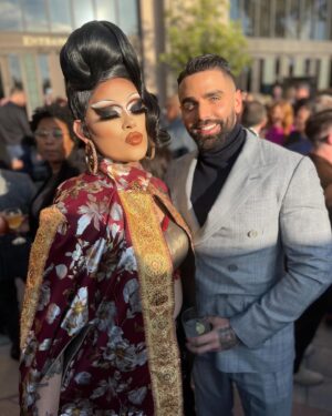 Salina EsTitties Instagram - Thank you for having me @lalgbtcenter 
What a beautiful evening full of beautiful people 🥹
#lalgbtcenter #gala #community 

🪡 🧵 @estitties 
💇🏻‍♀️ @damorewigs