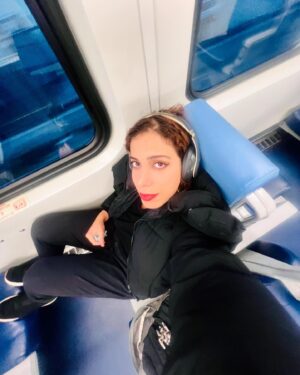 Salma Hindy Instagram - 3 months in the citchy ✨💫

Thank you to everyone who donated so far. We raised $2500 overnight. Link in my bio to help   keep spreading the word 🍉

And to all my wonderful SoCal friends, see you tomorrow at @nmfdcomedy where I will give you a 3 month LA review 🙂‍↕️(plus a hug)