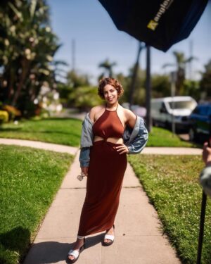 Salma Hindy Instagram - The thing about California is that I still wake up to 3 panic attacks a day, buuuut at least I wake up to panic attacks under the sun 😌💅🏼🌴🙂‍↔️

(I also have no concept of time-is it still February?)

#depressed #depressedinstyle