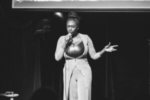 Salma Hindy Instagram - Thank you to everybody who came out to our FIRST EVER Not My Father’s Daughter on Saturday. The show was a great success. The next show will be: 🚨AUGUST 3rd @ 9pm🚨 (MARK YOUR CALENDARS). Brand new lineup will drop really soon 🔥🔥

All photos taken by the legendary @justoffthesix who shot my show in Edinburgh last summer and now in LA🥹