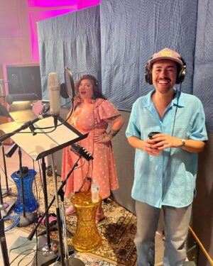Salma Hindy Instagram - BIG NEWS 🥹♥️

Extremely elated, ecstatic and every level of excited to join this incredible cast on @ramy’s new adult animated series “#1 Happy Family USA” which is about a young Muslim boy growing up in Jersey whose whole life changes when 9/11 happens. An experience so specific and life defining for Muslims in the West. Coming to @primevideo v soooon illustrated by the flawless @monachalabi and written by the funniest humans I’ve EVER met- I can’t wait for you all to see 🤍

AND YES THAT IS ME UNDER MANDY MOORE
WHAT IS LIFE
Sorry teenager me can’t come to the phone right now? Why? Oh Cuz she’s binging a Walk to Remember for the 800th time. BYE.