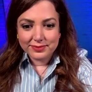 Salome Seyednia Instagram - لایو با سالومه بعد از دو هفته و تجربه اش از آسمانی شدن تریسی.
@salome.seyednia