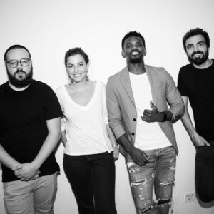 Salvador Martinha Instagram - Que team 🥑.
Muito obrigado a estes excelentes convidados e ao enorme público que 
rebentou o Tivoli. Hoje estou feliz e para festejar vamos abrir mais duas datas em Lisboa e uma no Porto. 📸 Chapas @luisnobreguedes