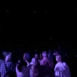 Salvador Sobral Instagram - Pensei que ninguém conhecia a minha música em POA e encontrei o público mais entusiasta do Brasil até ao momento !!!

Cantavam todas as canções e riram de todas as piadas . Gaucho é phoda mesmo!

Obrigado ao @vitorramil.satolep por cantar comigo e por compor música tão bonita e essencial.

E Foi tão especial poder cantar Lupicínio na sua casa .

O meu coração precisa de ter mais dois álbuns de fotografia emocional extra  para guardar as recordações todas que se estão a criar neste país …

Amanhã no RJ