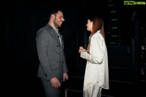 Sam Breton Instagram - Hier au gala Les Olivier, il y avait les nominations, les présentations, les trophées, les caméras, les belles personnes, mais surtout, il y avait, elle.
 
Fier de toi ma tite Kat en or. Merci d’avoir amené l’amour du pré dans la grand’ville le temps d’un soir ❤️

📸 @alexisgr