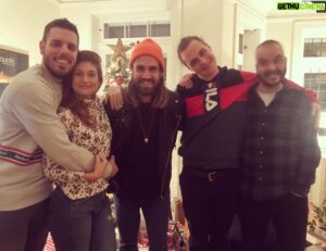 Sam Breton Instagram - Amour de Noël ❤️🌲
#bff #enhrepresent #since2011 #quelbonheur #bonpourlame #noussommesmixmaniaque