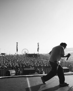 Sam Carter Instagram - North American Tour was awesome! Thank you to everyone that came to see us we will be back soon ❤️

@edmasonphoto 🐐