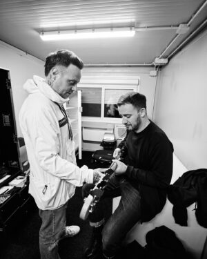 Sam Carter Instagram - @jeraonair was a blast! 

Off to Warsaw now to support the legends @metallica 🇵🇱🤘

@edmasonphoto