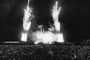 Sam Fender Instagram - Thanks for going so wild in the rain Belfast!! Loved it. Dublin, you’re next..
