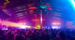 Sam Gee Instagram - Colombia.. You never disappoint! 🎉🔥🔥
Medellin and Bogota, I love you 😍
Big thank you to @industryclubmedellin and @elmozocolombia for having me, I cannot wait for the next time ❤️