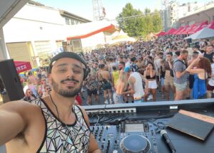 Sam Gee Instagram - Late post - Vancouver Pride! 🇨🇦🏳️‍🌈
Wow! It was such a full circle moment for me playing in my home city/country for the very first time! Having friends and family there supporting and seeing me perform was the cherry on top of the cake. 
Big thank you to @matttroy and @alternativepride2022 for having me and organizing such a fun party! 

I’ll be back very soon Vancouver ❤️
Til next time! #FeelTheEnerGEE 🔥