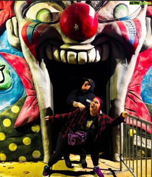 Sam Johnston Instagram - Killer Klowns.

@landofillusion 
@havokdeathmachine
