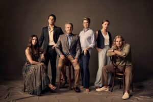 Sam Neill Instagram - Ooh have a read in @usatoday . 🍎 
[link in bio ]
#applesneverfall @peacock 
@essierandles @conormerriganturner @alisonbrie @misterjakelacy #annettebening