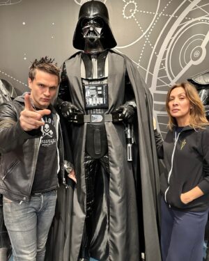 Sam Witwer Instagram - Those kids from Dathomir…

Where Darth Maul and Morgan Elsbeth know where to hang. (Thanks Andy of Sideshow for the cool “family “ reunion on the dark side 😆) 

#DarthMaul  #MorganElsbeth #Sith #nightsister #CloneWars #Rebels #Ahsoka #Zabtak #StarWars #sideshow  #samwitwer #dianaleeinosanto #talesoftheempire #thisisthemay #Dathomir @starwars