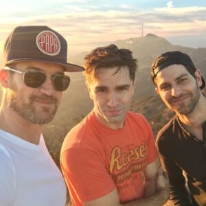 Sam Witwer Instagram - Qa'pla and happy birthday to Klingon Chancellor  Ken Mitchell.
Love a Sith and a slutty Grimm.
@mrgiuntoli @mr_kenneth_mitchell