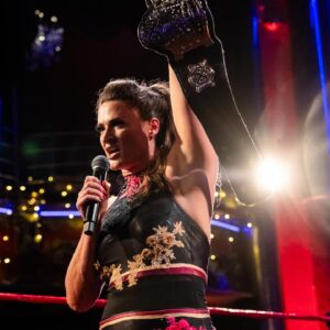 Samantha Allen Instagram - 💥 @hailwindsor took the Riot Cabaret Women’s World Champion @ninasamuels123 to the limit on Tuesday, with an exposed turnbuckle pad ultimately proving to be the difference maker.

🎤 After the match, Samuels — who currently holds ten championships overall — dropped a cryptic warning about being hungry for even more titles in Riot Cabaret…