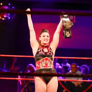 Samantha Allen Instagram - Let's start a new tradition #TitleTuesday
@riotcabaret Womens Champion 533 days 
📸 @y2jimbob