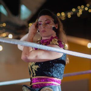 Samantha Allen Instagram - Nina Samuels came prepared in the rematch against Lizzy Evo in Leeds👃🩸