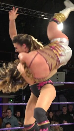 Samantha Allen Instagram - 💫DOMINATION💫 Nina Samuels with another victory as she shows once again what a superstar looks like… few can match Nina’s power and venom when she fights. She’ll be back in action 2 weeks from today on March 5th at Colour Factory! Get on the @dicefm link before all seating is gone! #HUSTLE