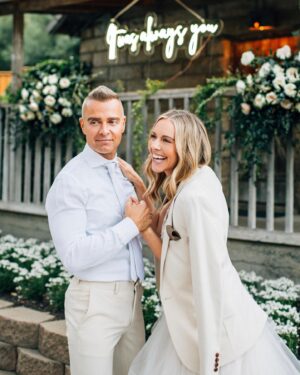 Samantha Cope Instagram - it was always you 🤍 @joeylawrence 

Scroll to soak in all the dreamy vibes ☁️🕊🌿! also the last pic is one I personally took in the middle of our dance party because I am so obsessed with how beautiful our cake turned out haha. I love the different textures from tier to tier. What do you think? #vibes 

photography: @wildwhim | venue: @tcreekinn @tciweddings | planning and florals: @hcdweddings | best chef in the world: @chefmsteffen @corkfirekitchen | cake: @cakestocelebrate | tabletop rentals: @hostesshaven | rentals: @rusticurbanevents | dj: @pacificentertainment | makeup: @malloriemason | hair: weddingdaybeauty_bylaura