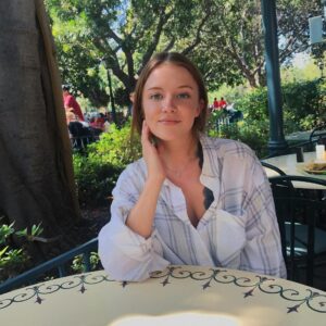 Samantha Isler Instagram - when you find a table at disneyland during lunch hour 🤘🏼