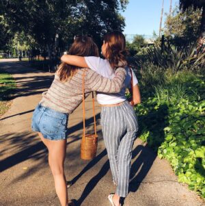Samantha Isler Instagram - thankful for my favorite ! 💫🤘🏼