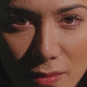 Samantha Win Instagram - It’s really neat to see what can be made in the editing process. So many ways to put together the same footage… black and white edit to come 🖤

Directed by: @patrikgiardino 
Special thanks: @madsgraph and @louiechapman
Music: NÄM