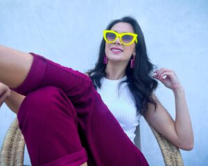 Samantha Win Instagram - I decided that these cheap sunglasses warranted their own photoshoot. I like them so much 🥹☀️

#itsthelittlethings