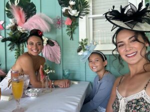 Samantha Win Instagram - Highlights of #StrikeSummer 

Friends, kids, beaches, parties and food!

I couldn’t add enough tags ><
