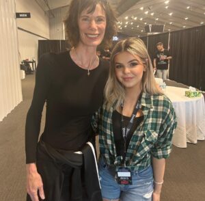Samara Lee Instagram - I had an amazing time at @spookalafl this past weekend! I got to meet so many new people and fans 💕 Thank you all for coming out!! 

#spookala