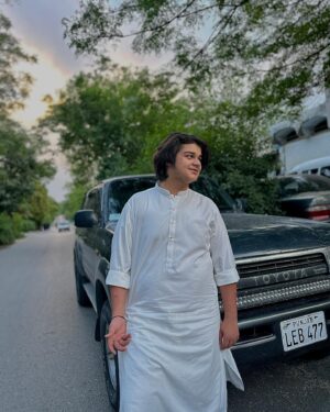 Sami Khan Instagram - Eid Mubarak 🫵🏿🫰🏿