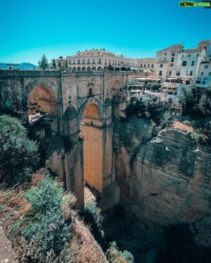 Sami Kuronen Instagram - Ronda 🩵 pieni ja satumaisen kaunis vuoristokaupunki Andalusiassa.
#ronda #andalucia #spain