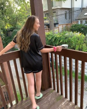 Sammi Barber Instagram - Relaxing summer nights for the win 🌜🖤
PJ set and slides linked on my LTK - link in bio💫
#summernights #summerpjs #pjset #slidesandals #torontobeaches #summervibes

@shewinofficial
Use code: Sammi10 ( extra 10% off for any order)
#shewinofficial #shewinwholesale