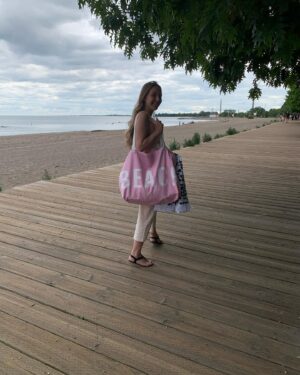Sammi Barber Instagram - Life’s a beach sometimes the waves come crashing in 🌊 
Outfit  Beach Towel   Beach Bag 
Linked on my LTK - link in bio💫
#beachday #beachtowel #beachbag #beachchill #torontobeaches #summervibes

@shewinofficial
Use code: Sammi10 ( extra 10% off for any order)
#shewinofficial #shewinwholesale