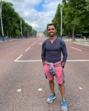 Sammy Sheik Instagram - Finally made it to London!! 🥳🥳🇬🇧🇬🇧 #tooklongenough #actorslife