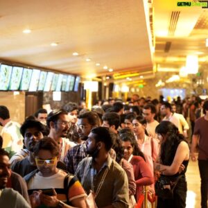 Samuel Abiola Robinson Instagram - 😍HOUSEFULL!!! We had a Very successful World Premiere and Red Carpet event last night for Dilli Dark. Thank you to everyone who came to see the film and made the event a big success ♥️

@dilli.dark 
Written and Directed by @dibakardasroy
Starring: @samuelabiolarobinson @geetikavidya @shantanuanam 

#Dillidark #housefull #redcarpet #samuelabiolarobinson #geetikavidya #hindifilm #hindimovie #newmovie #filmfest #worldpremiere #redcarpet #greensuit