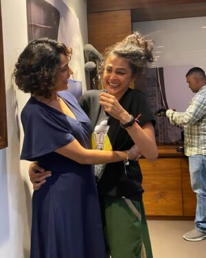 Samvedna Suwalka Instagram - Dear Debbie, 

  I had watched Pushpavalli and looked you up! I was a fan of your work! Had made a mental note that someday I would like to work with you! In fact I had a plan to write something and bring it to u ( I still do! 😛). 
  Life went on and one day I got an audition call for a character in a show being directed by you! I auditioned and I got the part! Now at different points in our career we take up work for different reasons. I took up Mandira’s character in Dil Dosti Dilemma only to work with you! Aaaaannnd I am so glad that I did! Cos not only did I get to be a part of a wonderful family, I got to see u in action and before I was a fan of your work, now I am a fan of yours!!

  You are the coolest, quirkiest, whackiest person I know! It was a joy to work with you and an absolute joy to witness your genius! 

  Wishing you many more shows and films and multiple seasons of all the shows u do! 

Love, 
Samvedna (Mandira)

P.S. while we were shooting last year, I had written a long post about my show jubilee and u had told me to write a post for our show! 😛 So just following your direction! 😝😘

P.P.S. Also our photos are all heart! ❤️

@tyyproductions 
@primevideoin 
#ddd