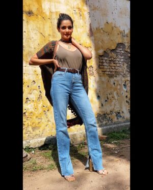 Samvedna Suwalka Instagram - Earth brown mud dirt