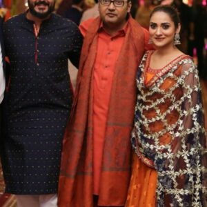 Sana Askari Instagram - Thank you for the gorgeous outfit @sanoberazfar ❤️