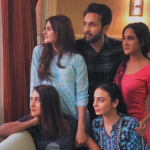Sana Askari Instagram - Girls just wanna have fun.
#anoushayabbasi #hiramani #meharbano #sanaaskari #affanwaheed #shooting #onset #ghalati #arydigital #comingsoon