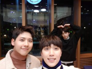 Sandeul Instagram - 오늘하루도 힘내세요~~!!♡♡
#B1A4 #신우 #산들 #공찬  #바나