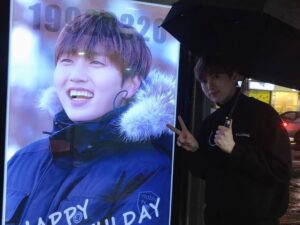 Sandeul Instagram - 바나들~~제 생일 많이 챙겨줘서 고마워요~~♡
늦었지만 땡큐~~!!♡
#바나 #고마워요 
실물이나아~사진이나아~??ㅋㅋㅋ