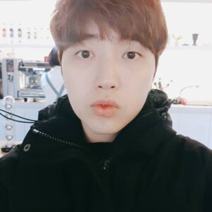 Sandeul Instagram - 안뇽~~반가워요~~♡♡날씨좋네!!
근데 좀 춥네...ㅠ
#B1A4 #산들