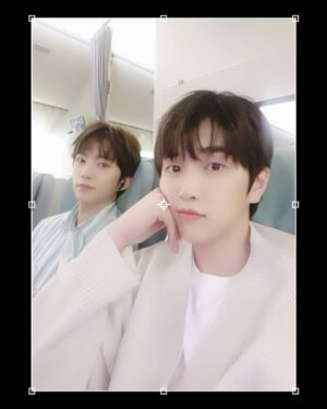Sandeul Instagram - 🐕🦆❤❤
#B1A4 #공찬 #삼돌