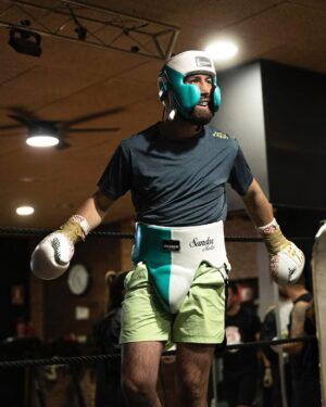 Sandor Martin Instagram - ¿Como de grande sería tu sueño si supieras que no vas a fracasar? 💫🥊 🔜

@wbcboxing  @toprank  @opisince82 @koverdun