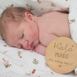 Sandor Martin Instagram - Hoy hace justo un mes que llegaste al mundo para cambiar nuestras vidas. 

Jimena ♥️ ¡Te amamos con locura!
