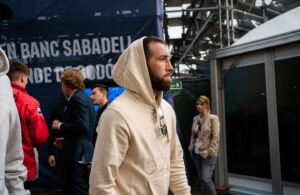 Sandor Martin Instagram - Ayer fue un día increíble en el @bcnopenbs disfrutando la victoria de @carlitosalcarazz entre amigos y gran compañía. 

¡Gracias por el cariño recibido!🎾😍🥊