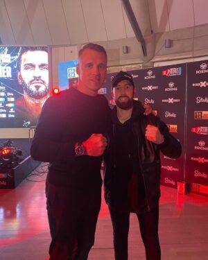 Sandor Martin Instagram - Let's Get Ready to Rumble!!! 🎙🥊

Hoy cumplí un sueño conociendo a @realmichaelbuffer en el show de @misfitsboxing y @daznboxing 🇬🇧

Además estuve con @derekwarchisora @mairisbriedis y @davidhaye 🫡🫡🚀🚀