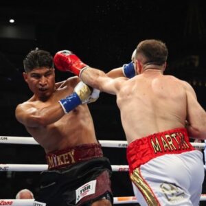 Sandor Martin Instagram - Hoy se cumple un año de la victoria en California frente al gran Mikey Garcia. 🫡🥊

Cuestión de tiempo… ¡Vamos a por otra gran pelea! 🚀

@opisince82 @dazn_es @daznboxing @koverdun